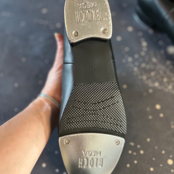 Bloch Tap Shoes - Picture 3 of 7